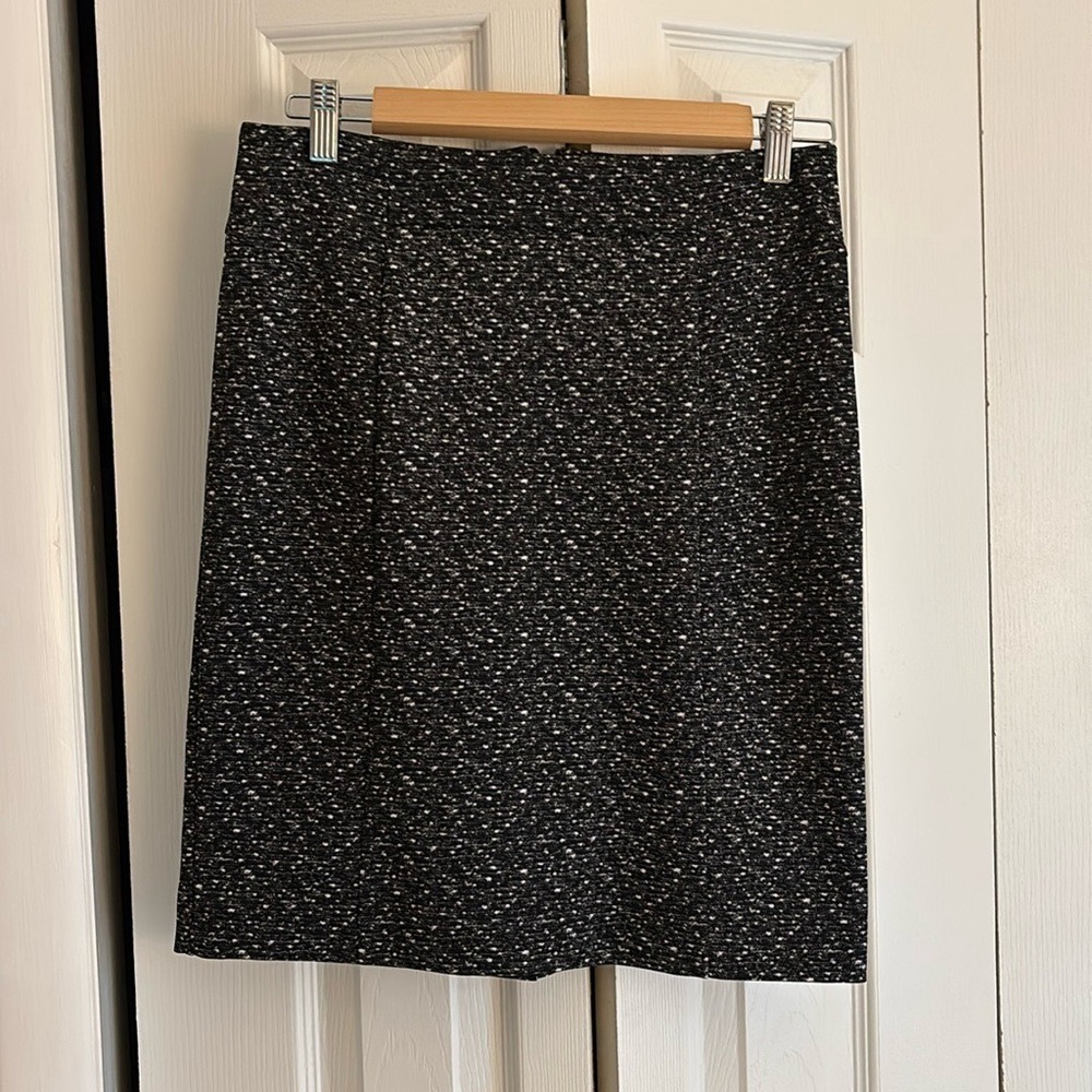 Michael Kors Black and White Stretch Pencil Skirt Size 2 - Picture 3 of 7